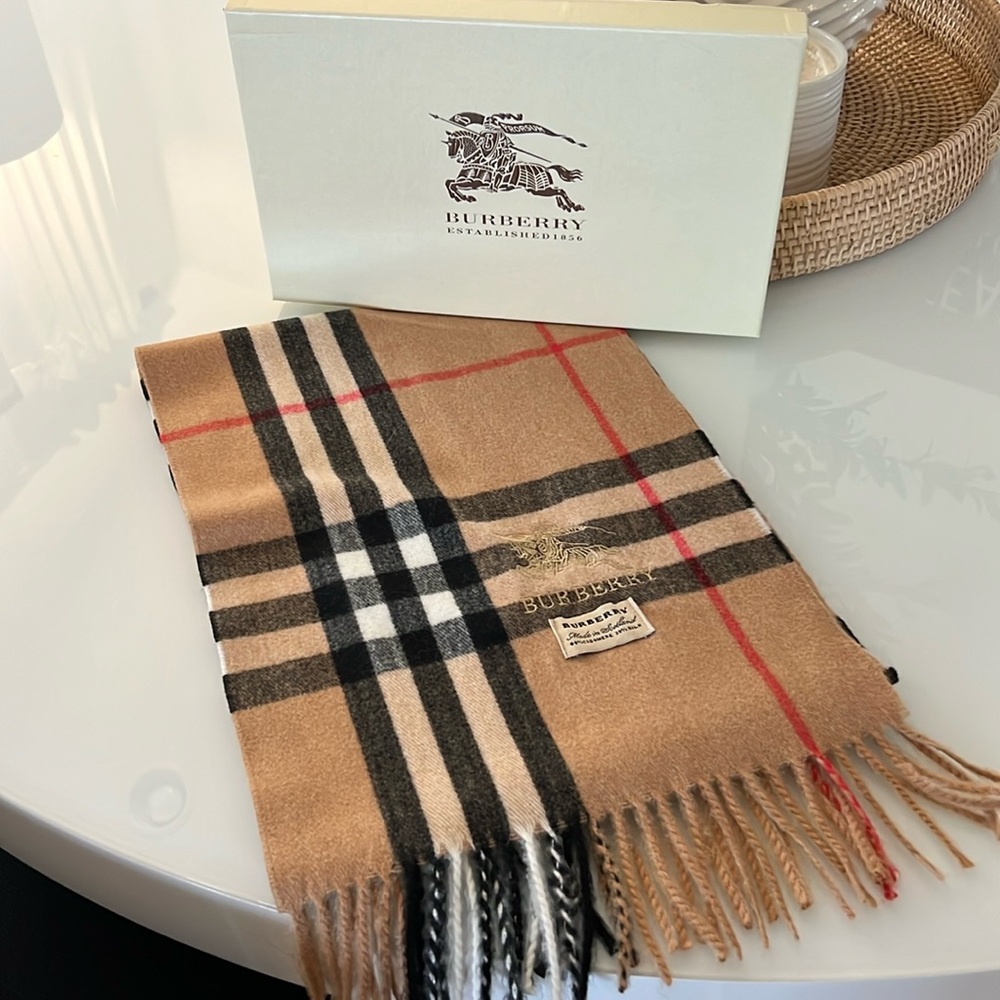 💯 Authentic Burberry Scarf 70”x13” | Ships with Box | Like New